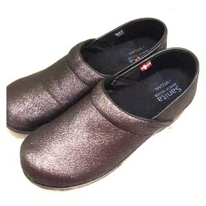 Sanita Vegan Glitter Clogs 39 like new!